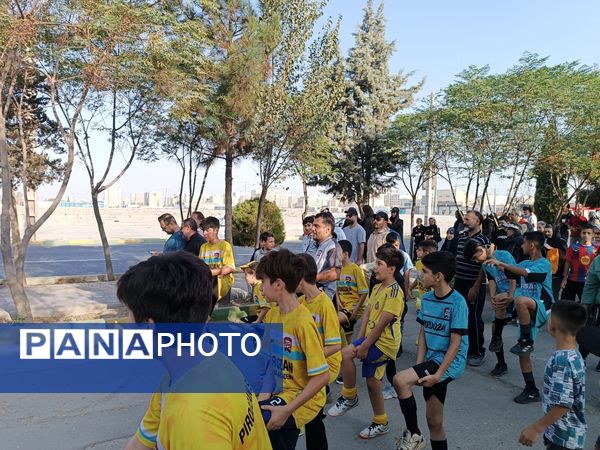 طرح پویا، شهر پویا با برگزاری  همایش پیاده روی خانوادگی در بوستان ورزش ملارد 