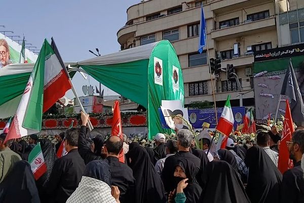 آسمان امروز به احترام شهدای اقتدار ایستاد