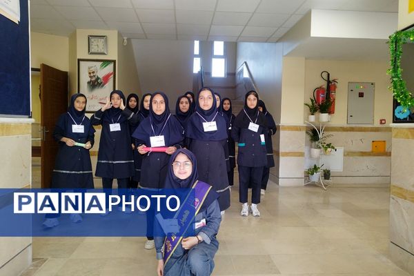 هفته سلامت روان در مدرسه اختر صدوقی شهرستان پیشوا 