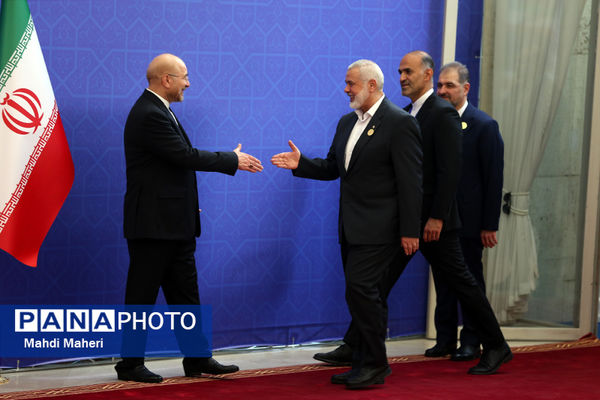 ورود مهمانان مراسم تحلیف رئیس‌جمهوری به مجلس شورای اسلامی 