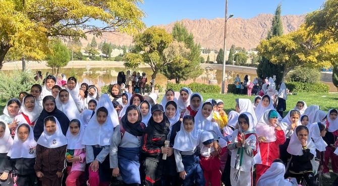 پیاده روی بزرگ دانش آموزان مدارس دخترانه سورمق