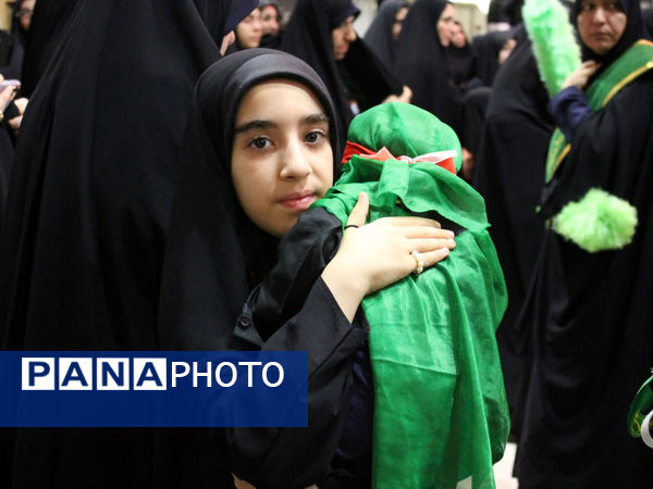 گهواره‌های عاشورایی و لالایی مادران همنوا با کودکان شهید