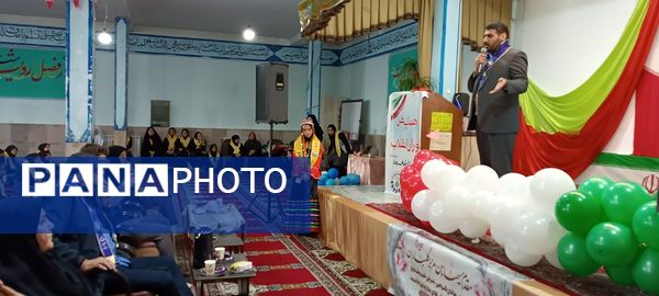  همایش یاوران انقلاب در دبیرستان امام سجاد (ع) ناحیه ۴ کرج