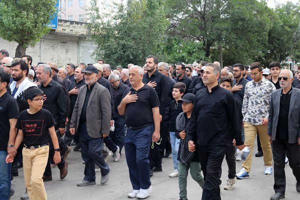 پیاده روی جاماندگان اربعین حسینی در اردبیل (2)