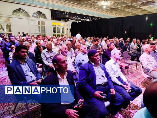همایش مسئولین هیات مذهبی و مداحان اهل بیت علیهم السلام در شهرستان کاشمر