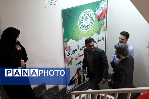 نشست صمیمی مدیرکل آموزش و پرورش استان زنجان در خبرگزاری پانا 