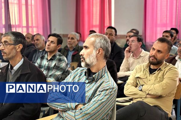 لحظه‌هایی از یادگیری و هم‌دلی در کارگاه توانمندسازی پیشتازان اسلامشهر
