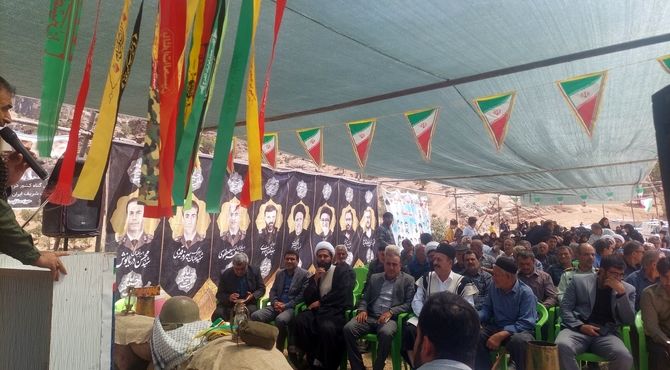 نصب گنبد و المان بارگاه شهید گمنام در روستای دورک قنبری