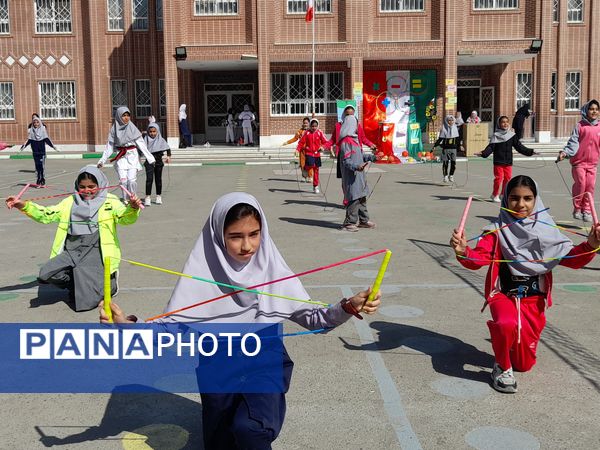 نشاط المپیاد درون مدرسه ای در دبستان پورشهریاری