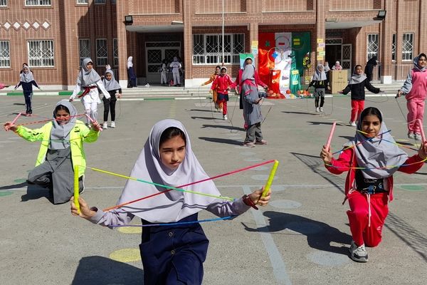 نشاط المپیاد درون مدرسه ای در دبستان پورشهریاری