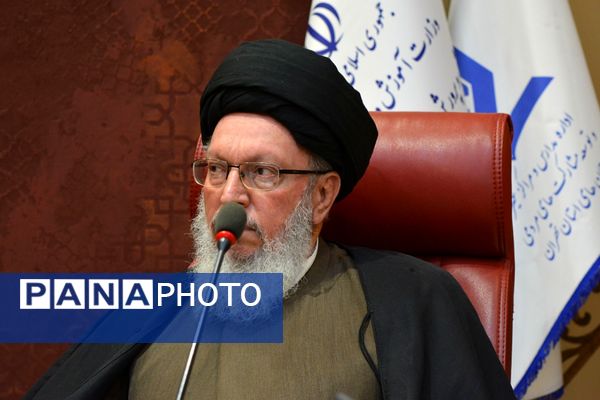 بدرقه دانش‌آموزان عمره‌گزار شهرستان‌های استان تهران