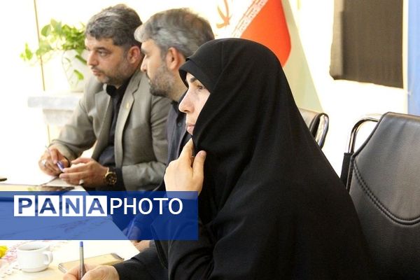 تبیین سیاست‌های ساماندهی منابع انسانی معاونت پرورشی و فرهنگی شهرستان‌های استان تهران در سال تحصیلی ۱۴۰۴-۱۴۰۳