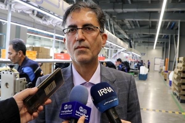 حمایت کامل از کارخانجات فعال و تسریع در احیای مجدد واحدهای متوقف‌شده 