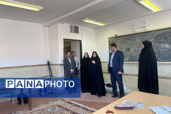 حضور و بازدید مسئولان آموزش‌وپرورش از اردوی مطالعاتی نوروزی دبیرستان نمونه سمیه شهرستان پیشوا