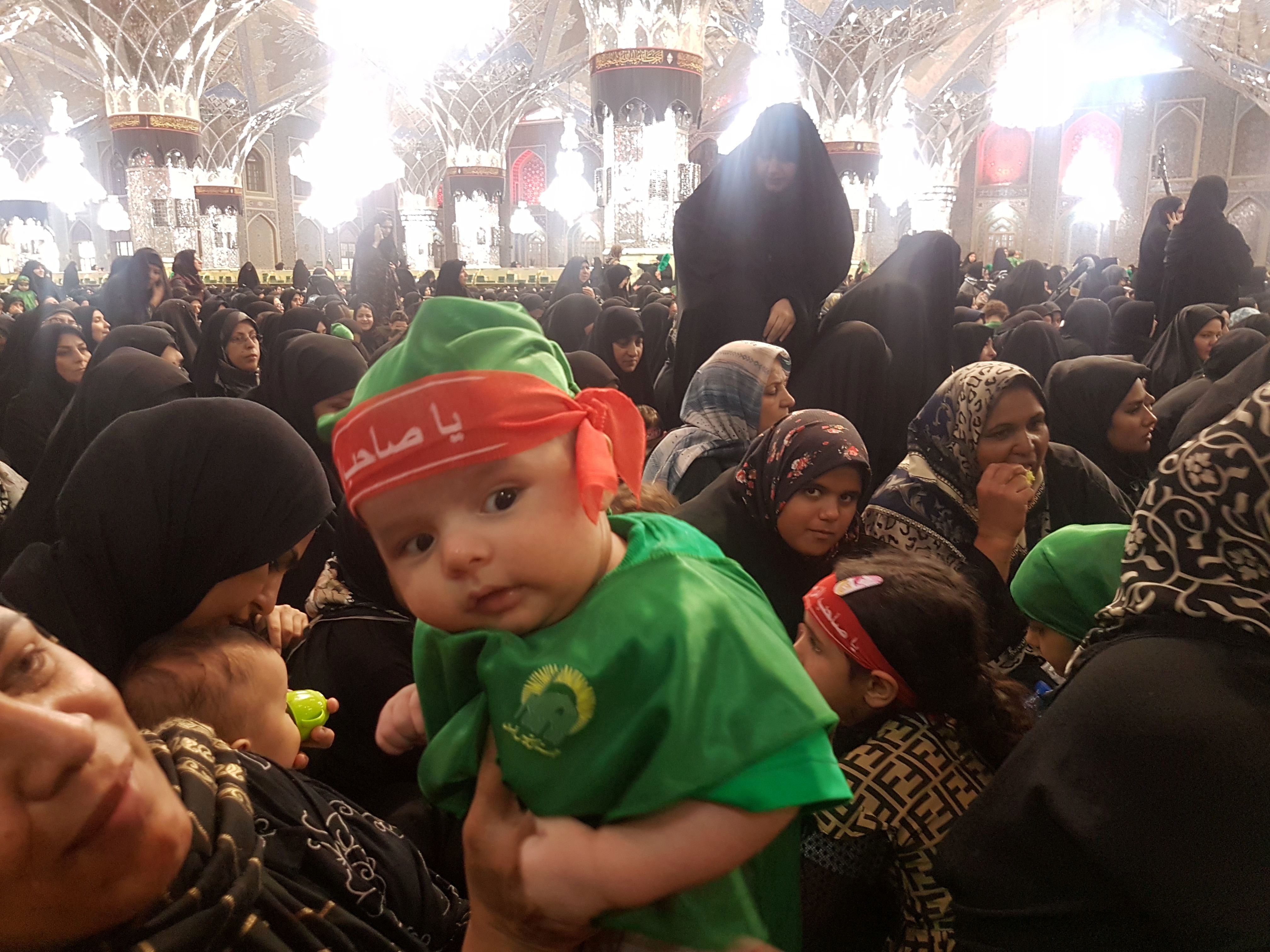 برگزاری بزرگترین اجتماع شیرخوارگان حسینی در حرم مطهر رضوی