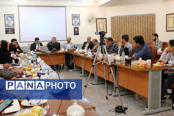 نشست خبری معاون مدیرکل و مدیر آموزش‌و‌پرورش کاشان با اصحاب رسانه