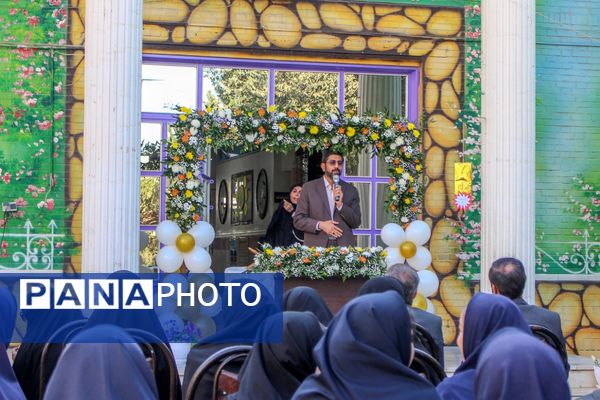 آیین بزرگداشت هفته بهداشت روان و انتخابات همیار مشاوران