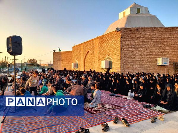 قرائت دعای باران و نماز جماعت در روستای دهنو خلیل آباد