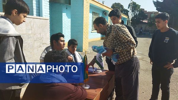 انتخابات شورای دانش آموزی در دبیرستان شاهد ابوذر غفاری نیشابور 