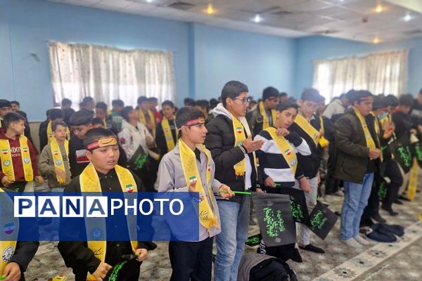 گرامیداشت ایام فاطمیه و هفته بسیج در مدرسه شهید همت؛ ادای احترام به فرهنگ ایثار و معلم شهید احمدرضا کمانی 