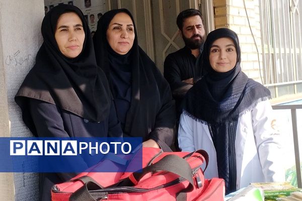 افتتاحیه سفیران سلامت در دبستان ابن‌سینا بهارستان‌دو