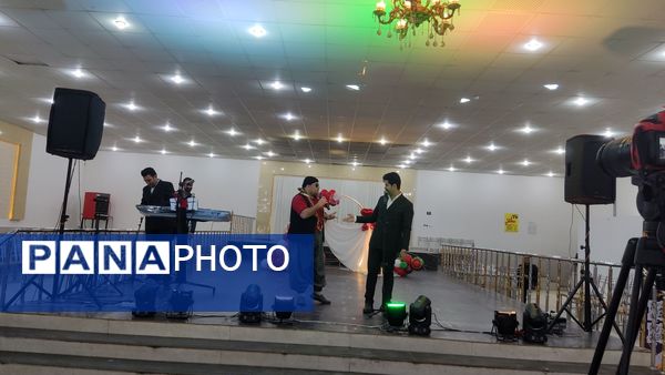  جشن  شب یلدا دبیرستان نمونه دولتی مهرورزان
