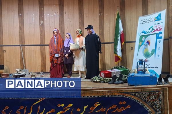 ایجاد انگیزه و خلاقیت در دانش‌آموزان با اجرای تئاتر درسی 