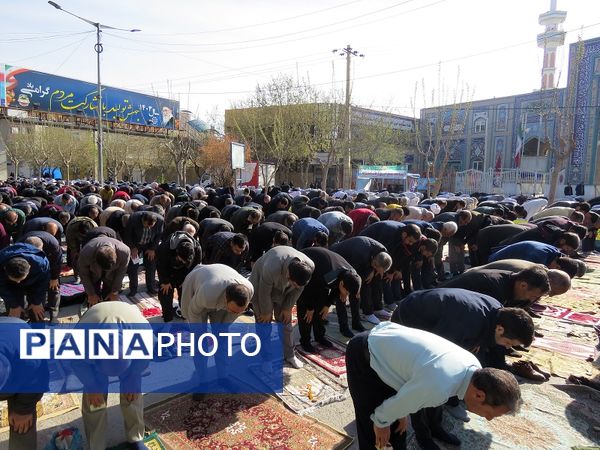 اقامه نماز عید فطر در شهرستان بجنورد 
