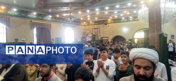 اعتکاف دانش‌آموزی در مرند با حضور حجت‌الاسلام بختیار بایرام اُف