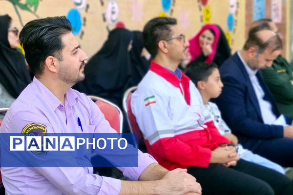 زنگ هفته سلامت روان در مدرسه کودک مسلمان قرچک به صدا در آمد