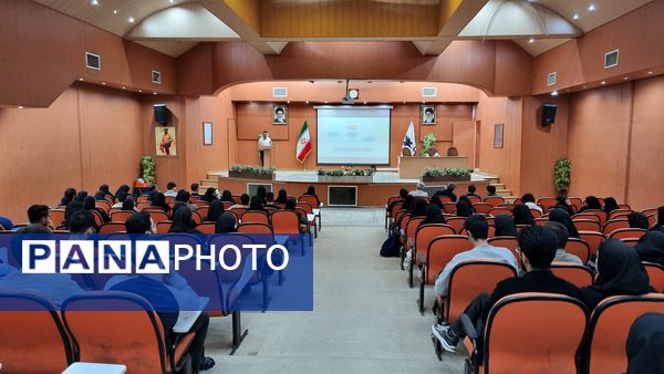 جشنواره تخصصی هوش مصنوعی در هفته هوش مصنوعی در دانشگاه آزاد واحد کرج 