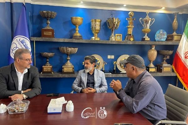 تمدید بازیکنان استقلال برروی میز مدیریت باشگاه