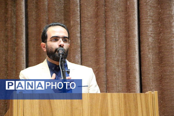 رونمایی از مستند علی نفتی دفاع مقدس در یزد