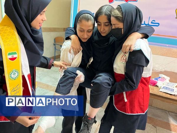  مانور زلزله در مدرسه فجر اسلام 