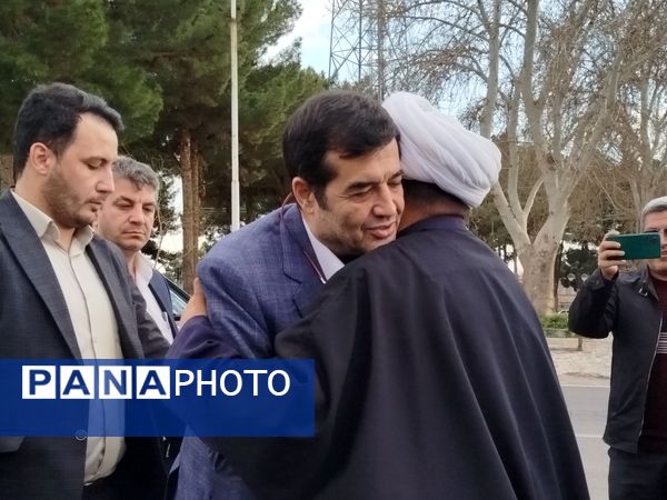  وزیر ورزش و جوانان کشور از تعدادی از پروژه های عمرانی ورزشی  کاشمر بازدید کرد 