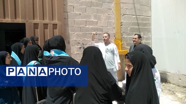 بازدید اعضای کانون دانشجویی دانشگاه آزاد کاشمر از کارخانه صنعتی بیسکوتو 