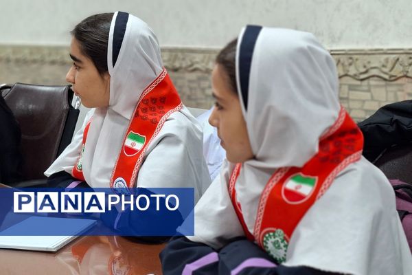 جلسه هم‌افزایی و توانمندسازی دانش‌آموزان جدیدالورود خبرگزاری پانا قرچک