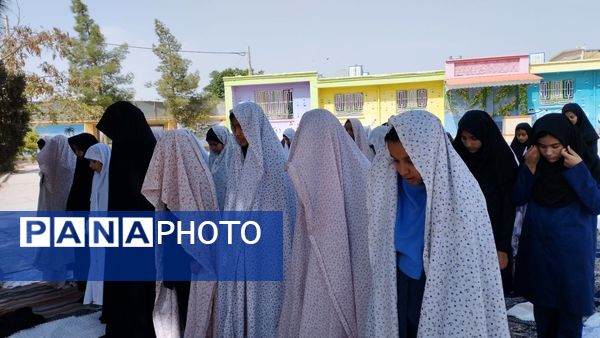آیین نواختن زنگ نماز در مدرسه فرهنگ شهرستان خلیل آباد 