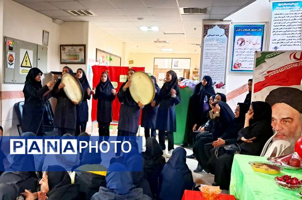 جشن یلدا در دبیرستان حضرت زینب(س) 