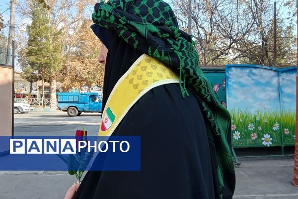 مراسم وداع با شهید گمنام در دبیرستان دانشور یک نیشابور