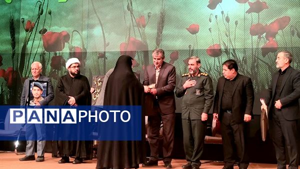 گرامیداشت مقام شهید گمنام 