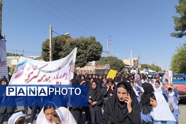 مردم شهرستان چرداول کفن پوشان جنایات رژیم صهیونیستی در غزه و لبنان را محکوم کردند