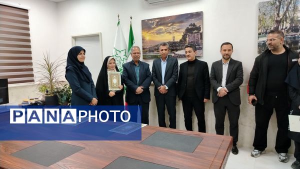 ملایر، شهر جهانی انگور و مبل و منبت ایران زمین