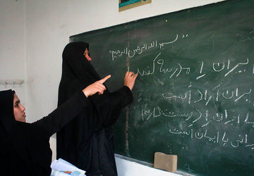 توسعه سوادآموزی تا سن ۶۰ سال در دستور کار قرار گرفت 