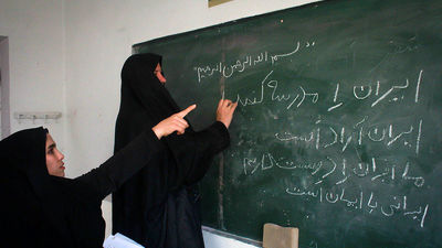 توسعه سوادآموزی تا سن ۶۰ سال در دستور کار قرار گرفت 