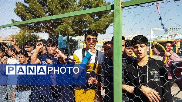 گذری بر روز های دوم و سوم از مسابقات فوتبال دبیرستان شاهد ابوذر غفاری نیشابور 