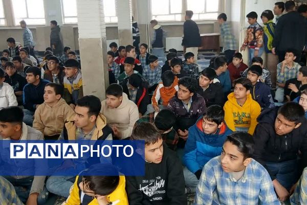 آغاز مسیر آگاهانه انتخاب رشته در مدرسه شهید فتوحی رباط‌کریم