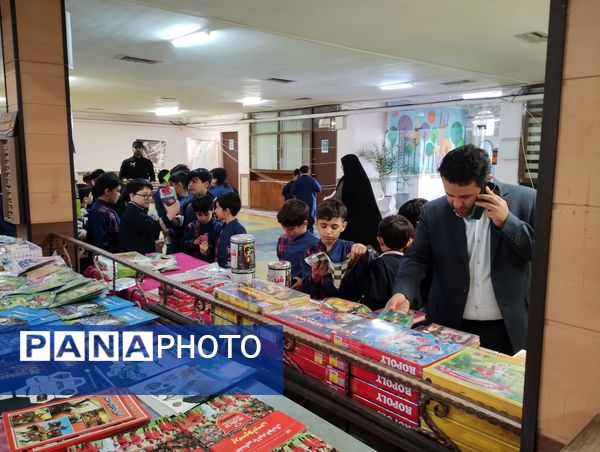 نمایشگاه کتاب کانون مهدیه همدان