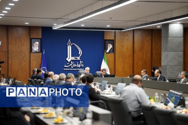 آیین بازگشایی سالن شورای دانشگاه فردوسی مشهد و امضای دو تفاهم‌نامه همکاری با شرکت‌های فناور