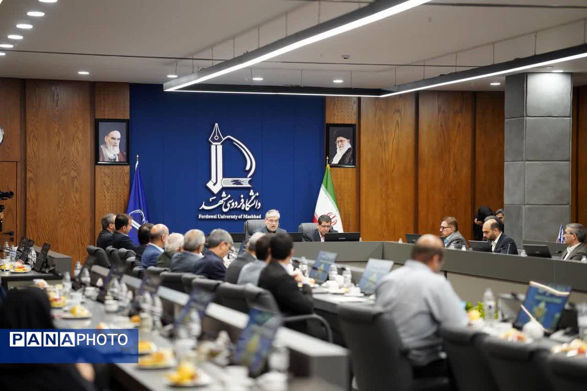 آیین بازگشایی سالن شورای دانشگاه فردوسی مشهد و امضای دو تفاهم‌نامه همکاری با شرکت‌های فناور